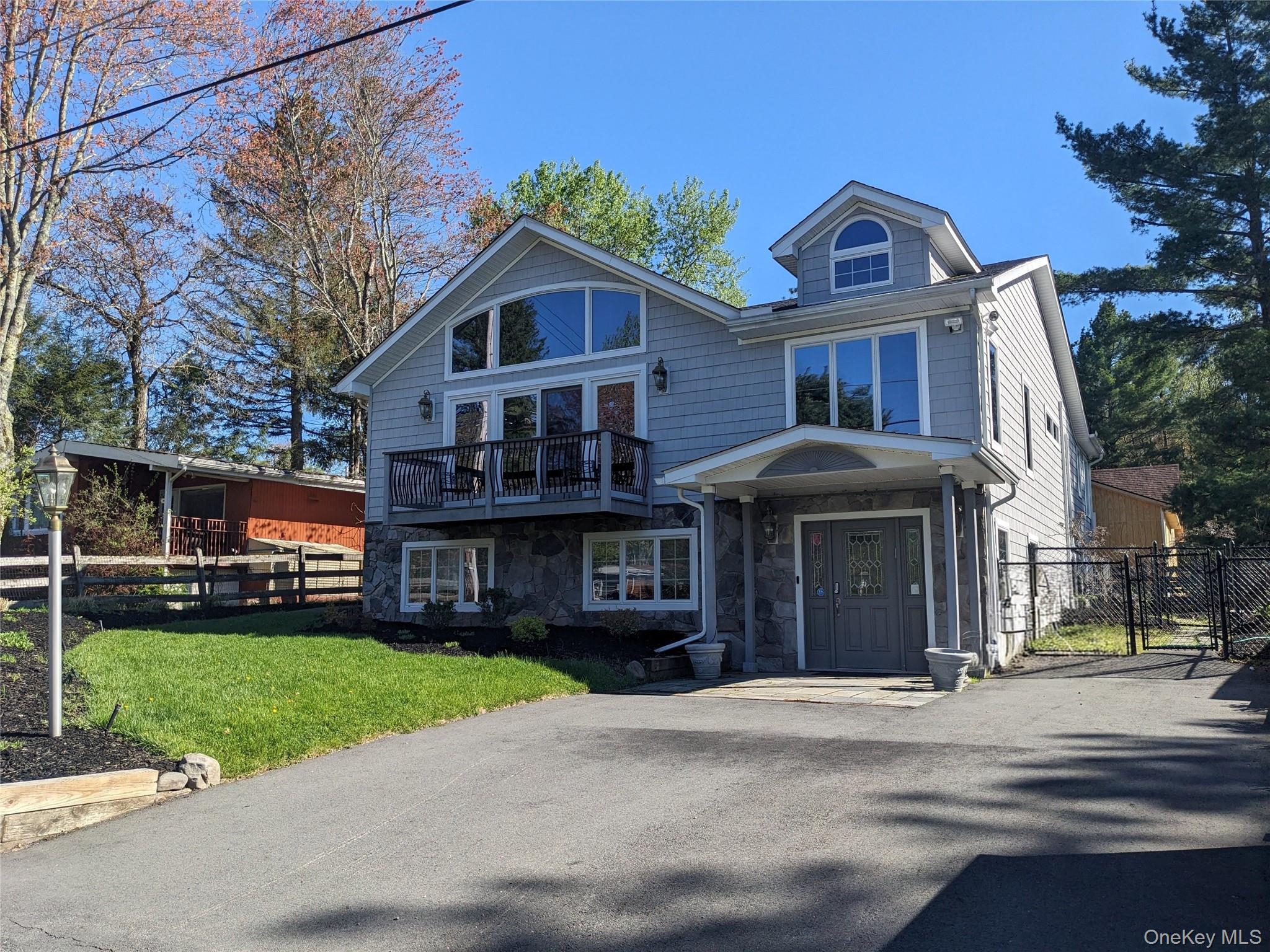 4030 W Shore Drive – For Sale photo 2
