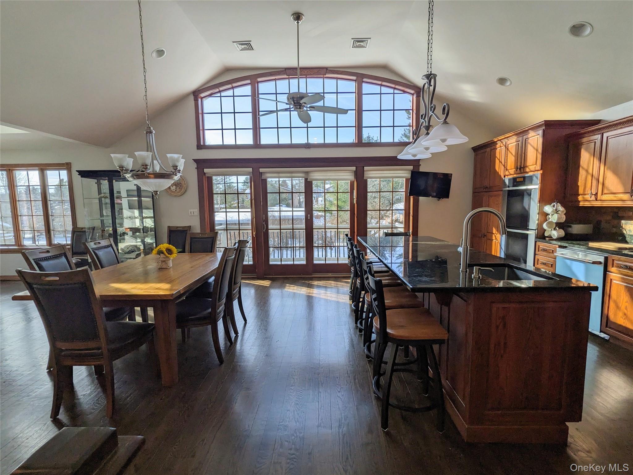 4030 W Shore Drive – For Sale photo 5