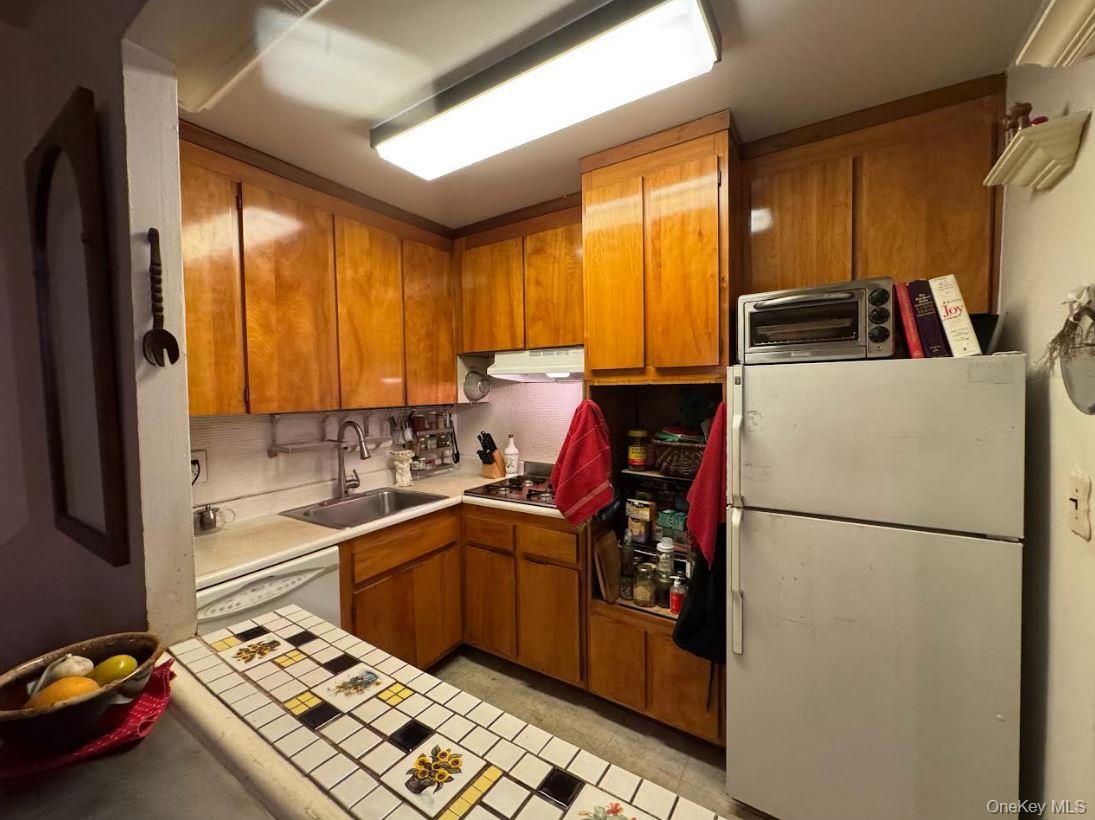 52-40 39 Avenue, Unit 4U photo 11