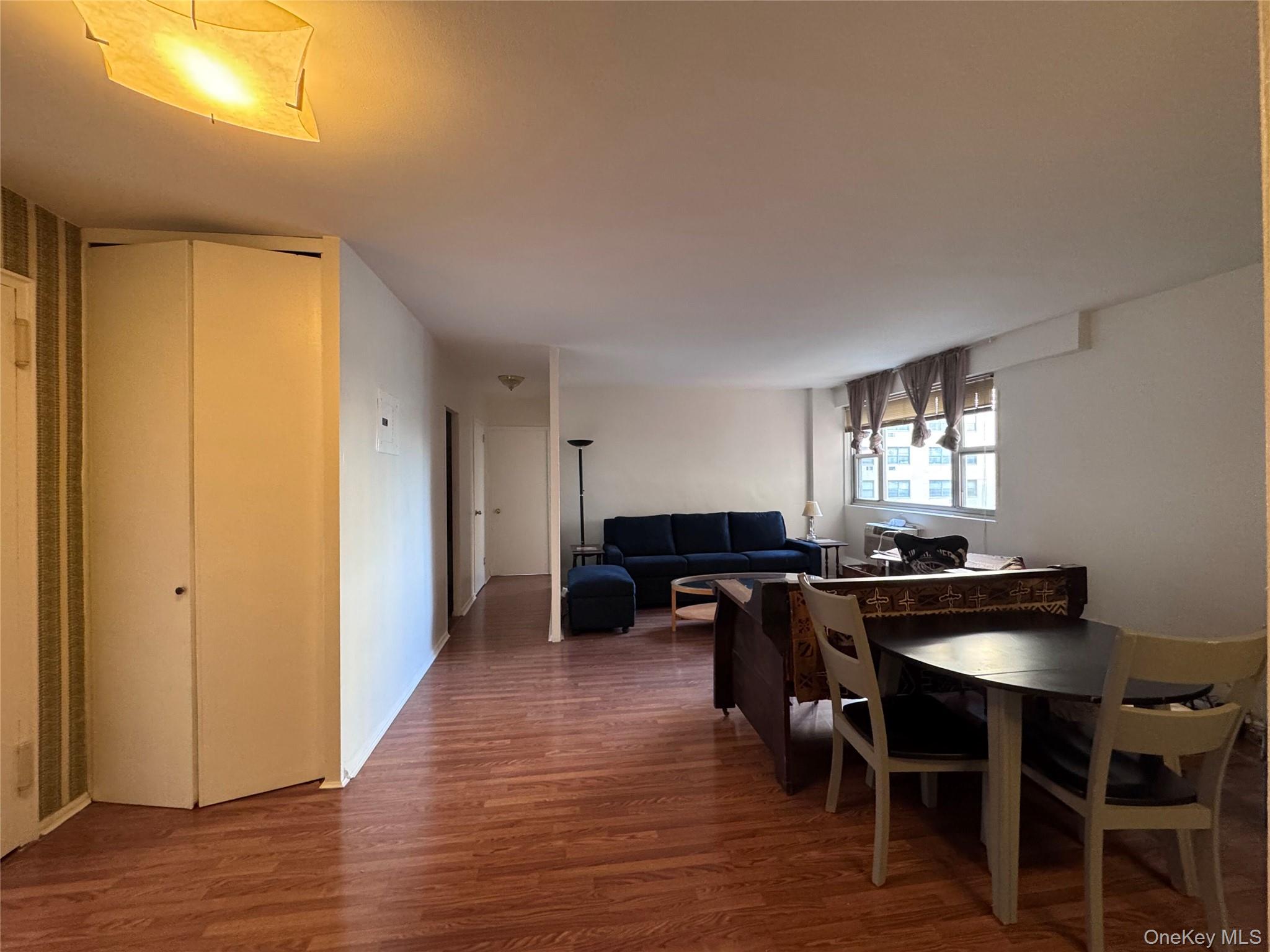 52-40 39 Avenue, Unit 4U photo 3