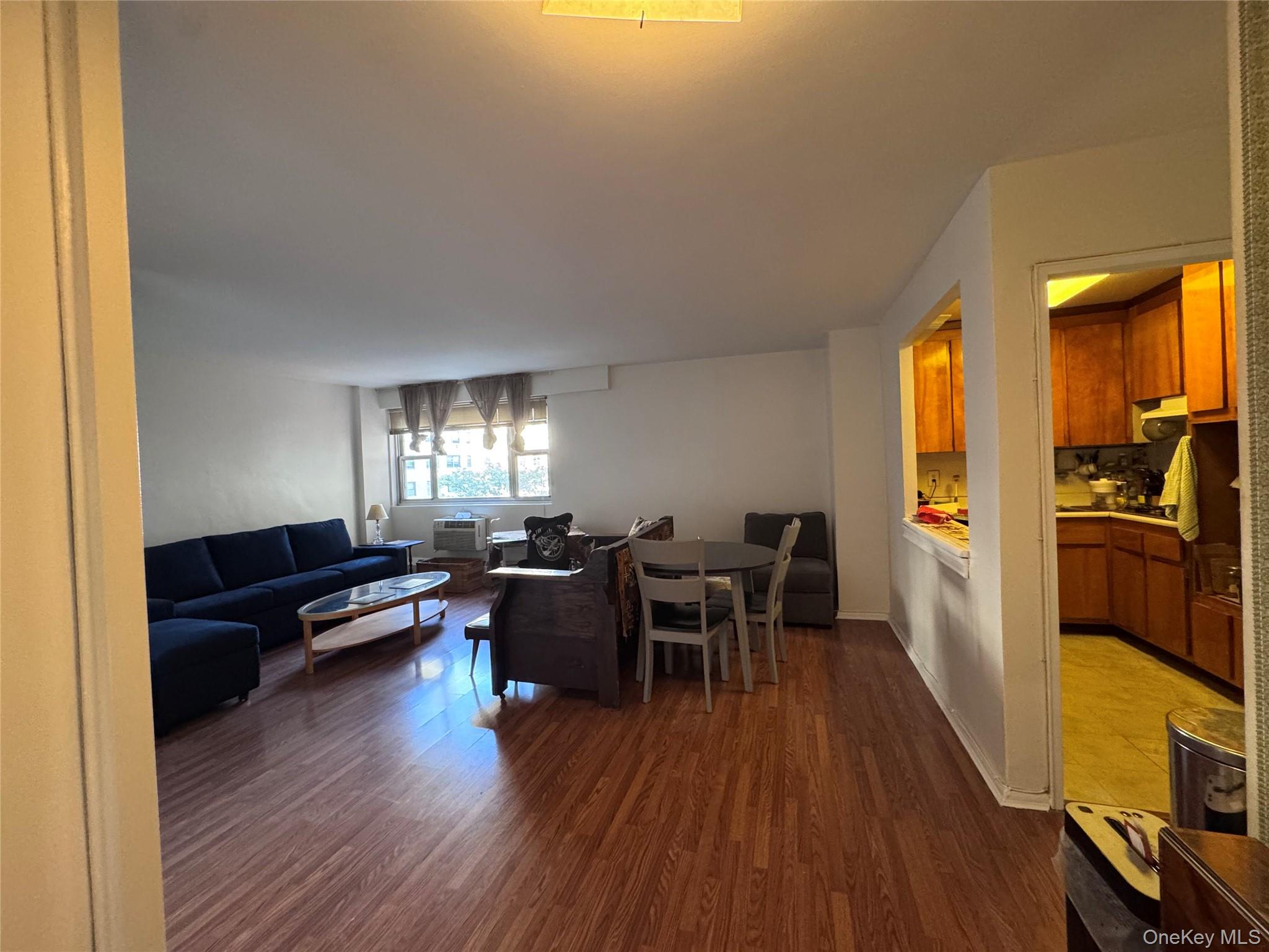 52-40 39 Avenue, Unit 4U photo 8