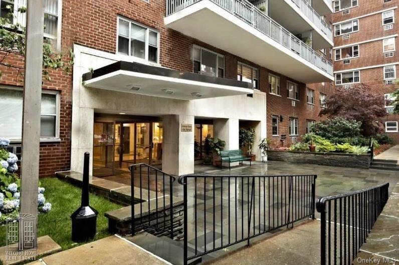 52-40 39 Avenue, Unit 4U photo 15