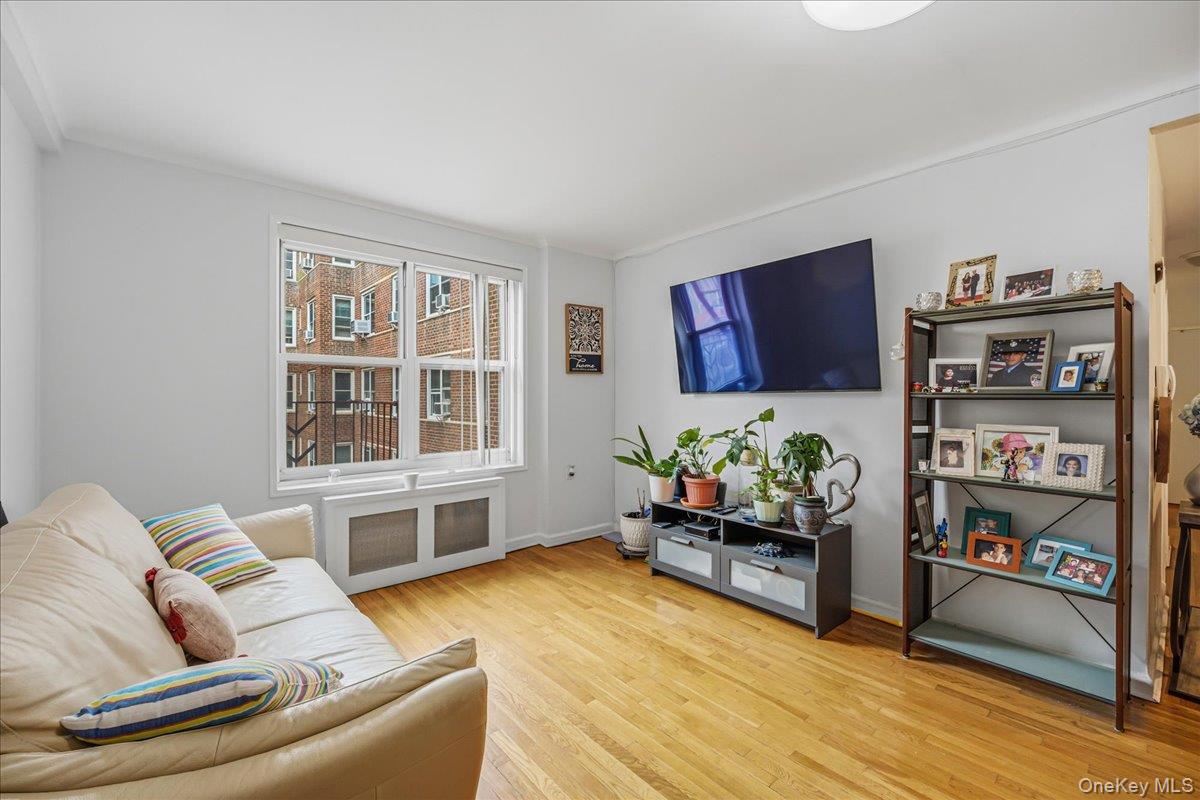 64-11 99 Street, Unit 414 photo 9
