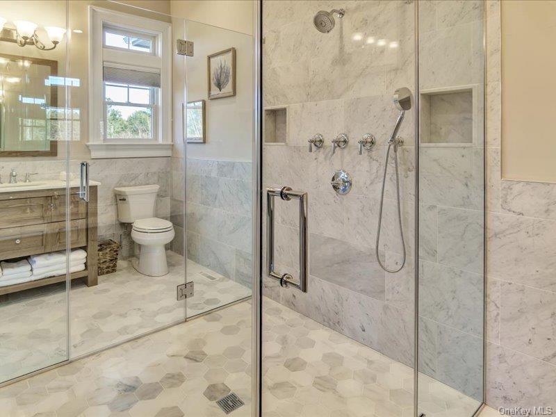 17 Adam Lane – For Rent photo 10