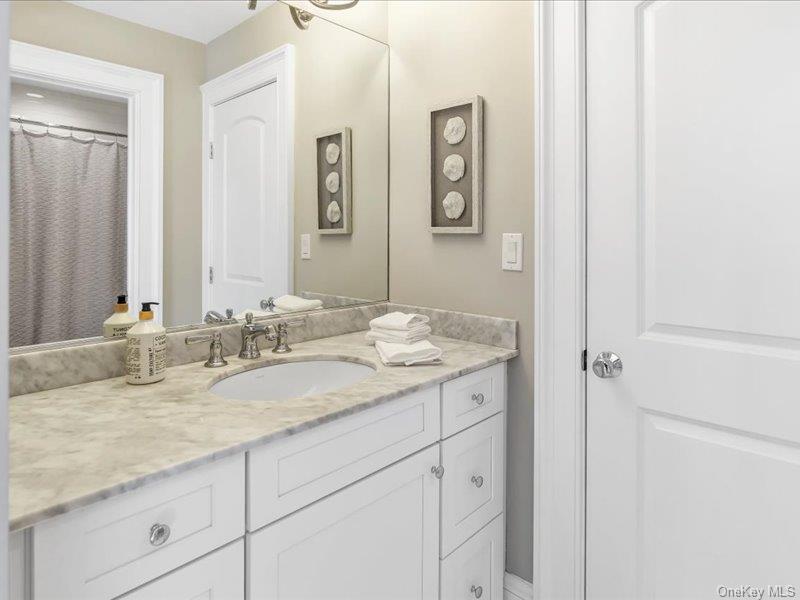 17 Adam Lane – For Rent photo 14