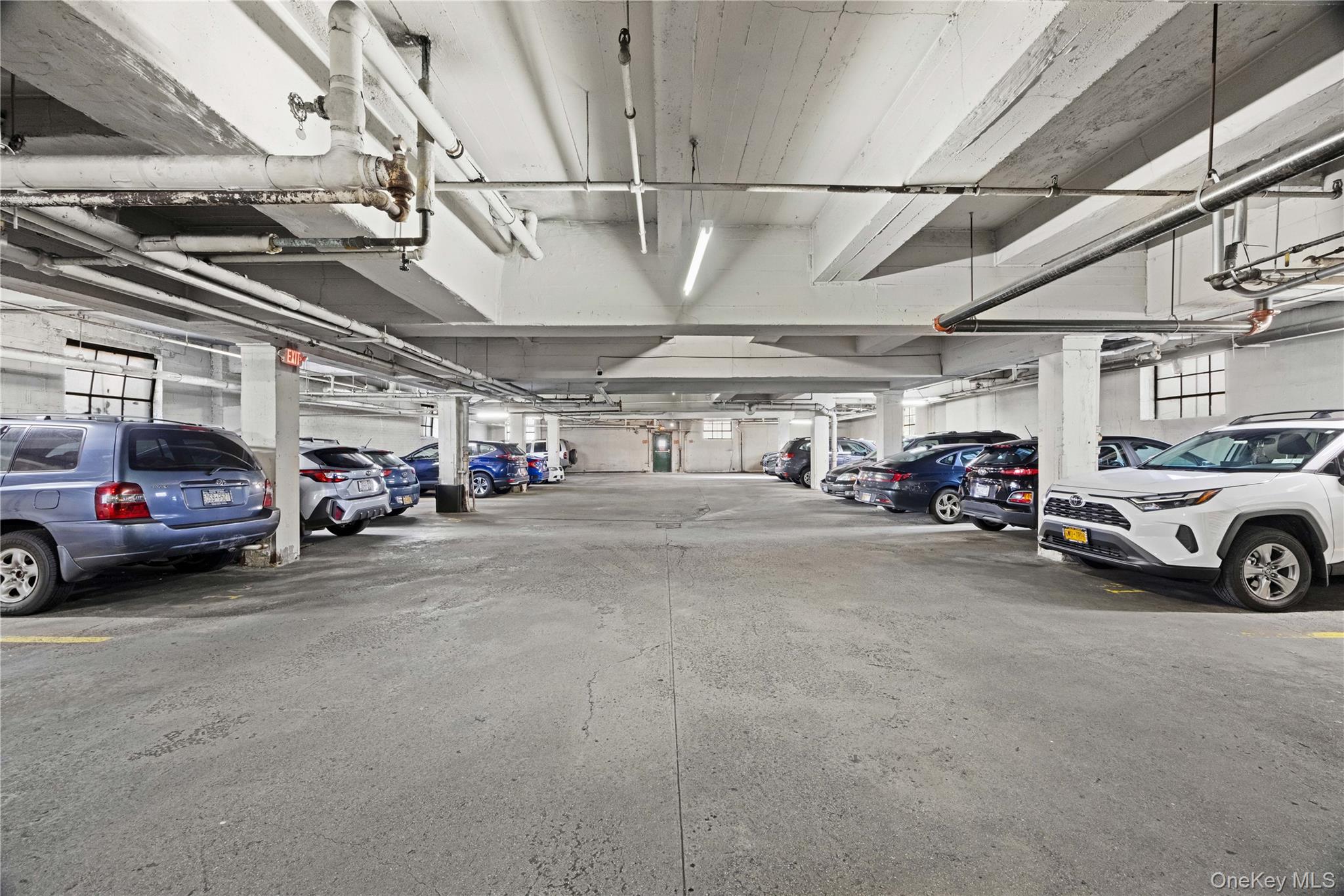 480 Riverdale Ave, Unit 2U photo 22