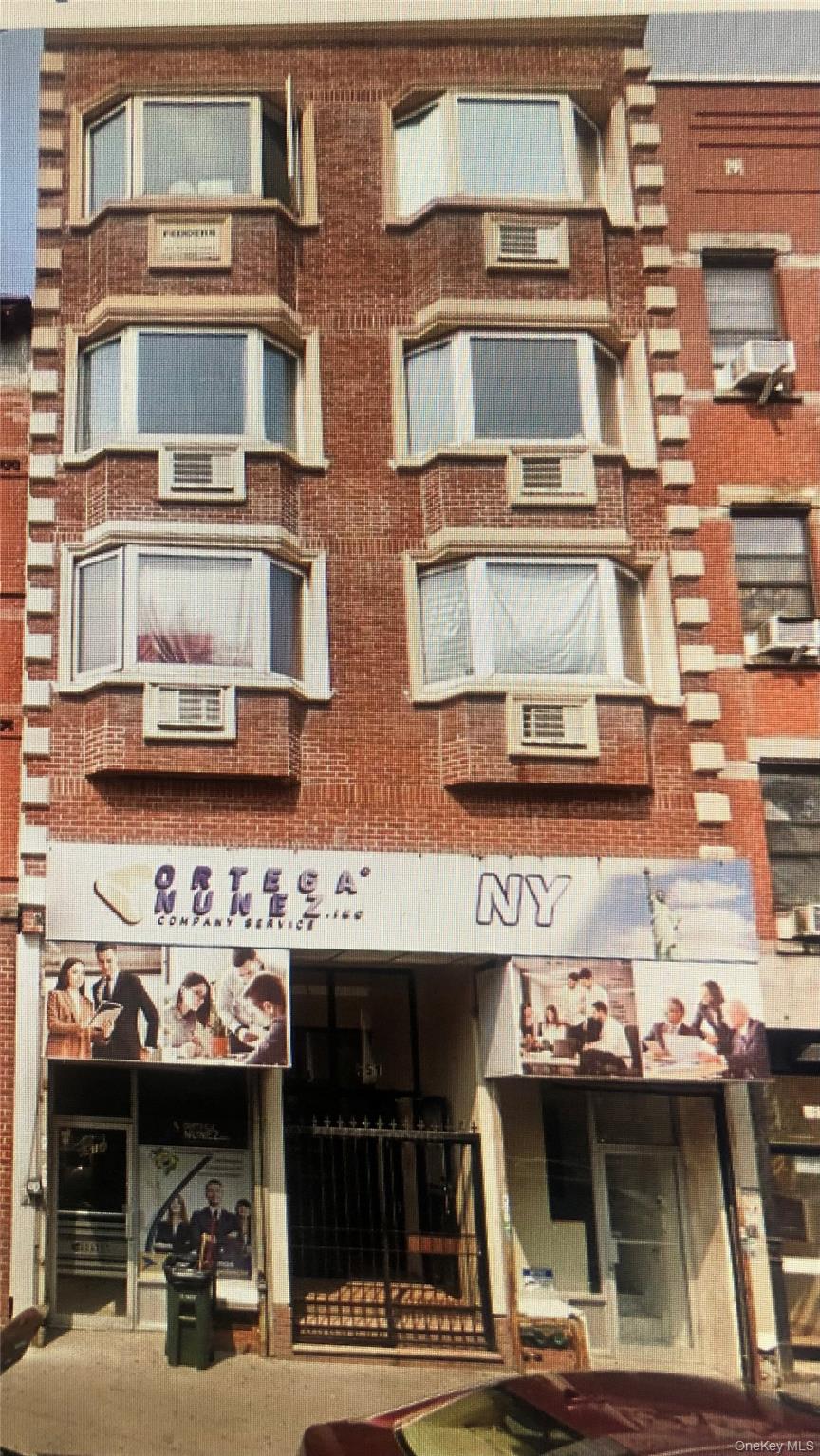 651 Courtlandt Avenue – For Rent