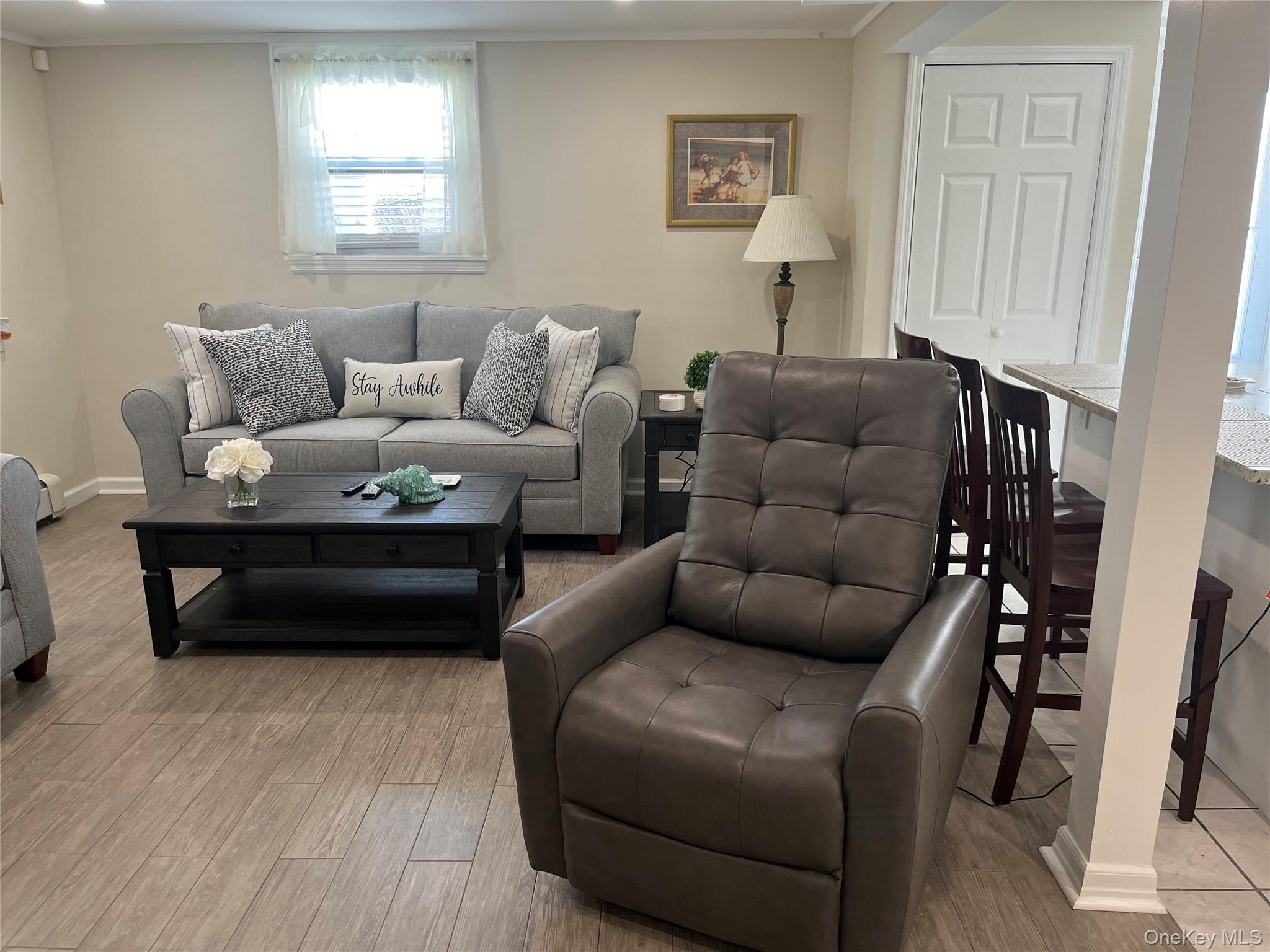 321 W Walnut Street, Unit 2 photo 6
