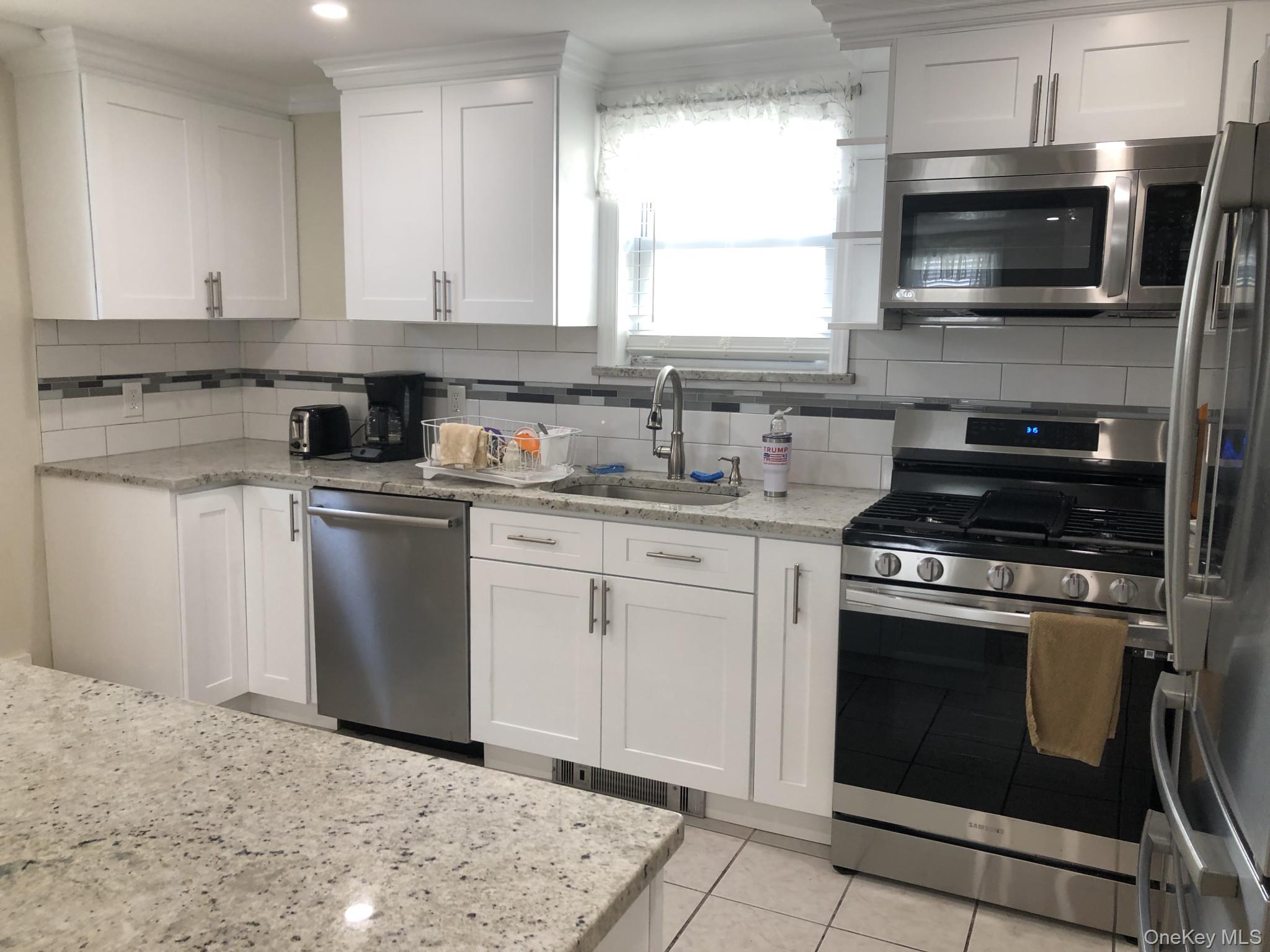 321 W Walnut Street, Unit 2 photo 3