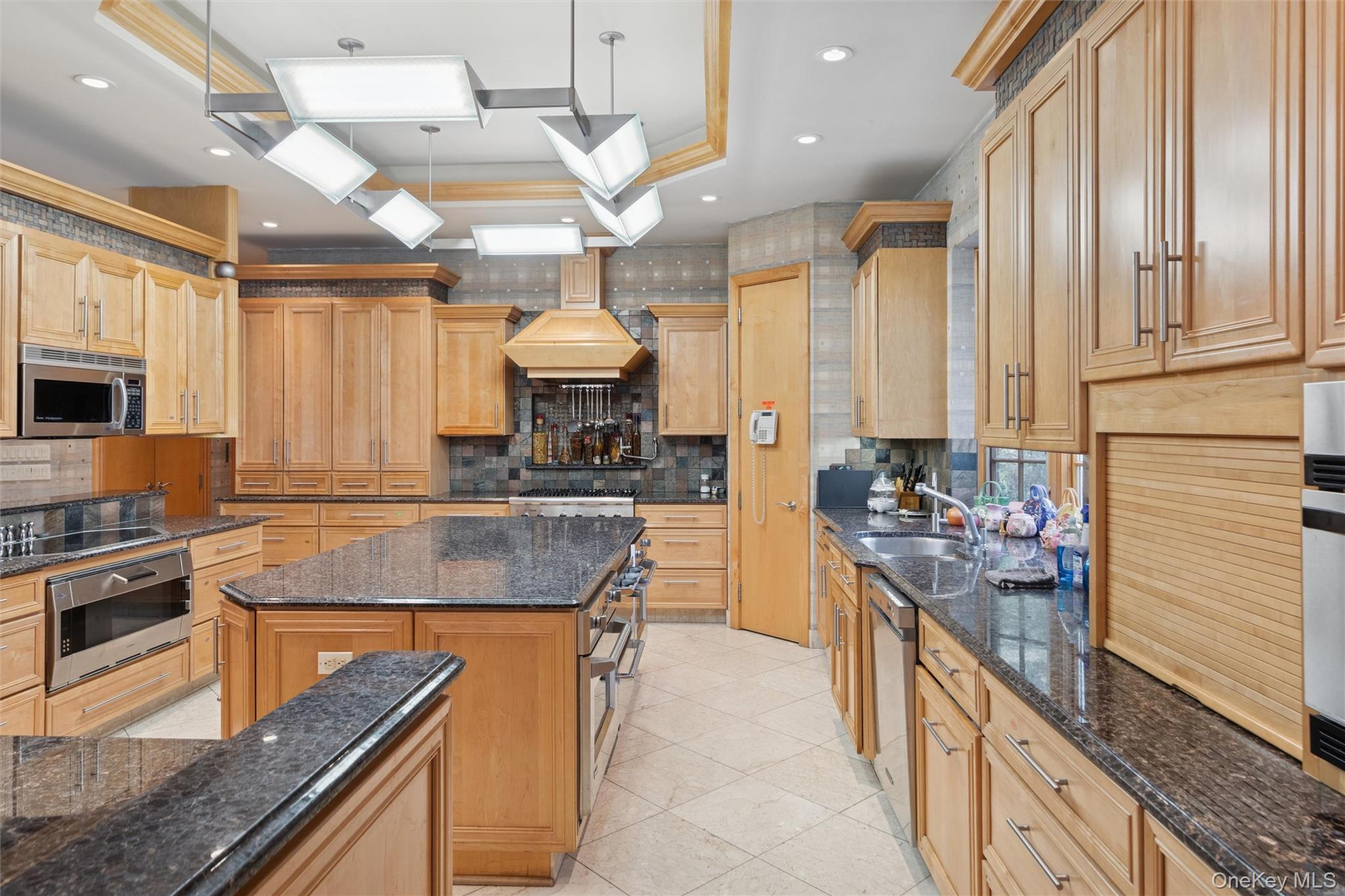 22 Willow Road – For Sale photo 6