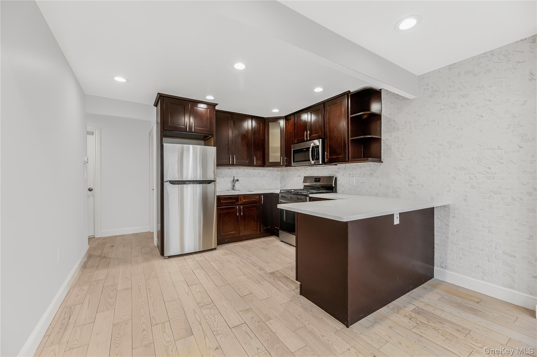 3067 Williamsbridge Road – For Sale photo 6