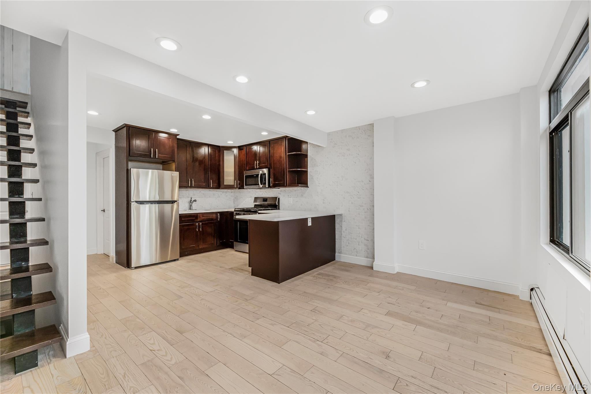 3067 Williamsbridge Road – For Sale photo 3