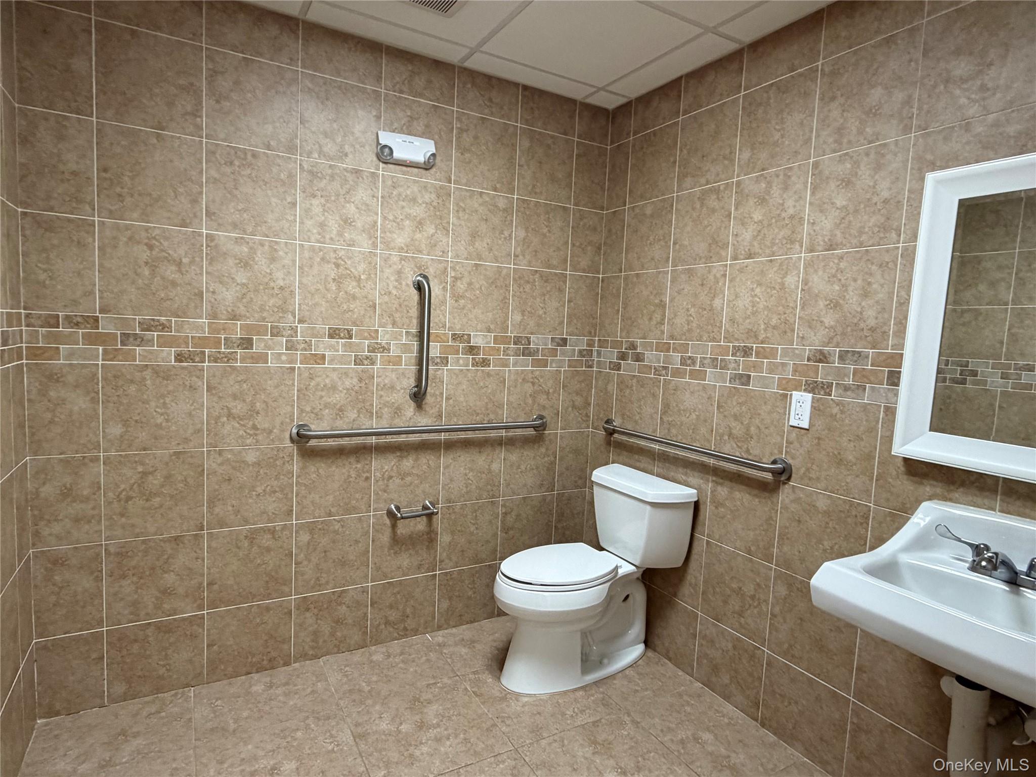 1787 Middle Country Road – For Rent photo 17