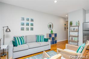 25 W Broadway, Unit 204 photo 5