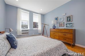 25 W Broadway, Unit 204 photo 15
