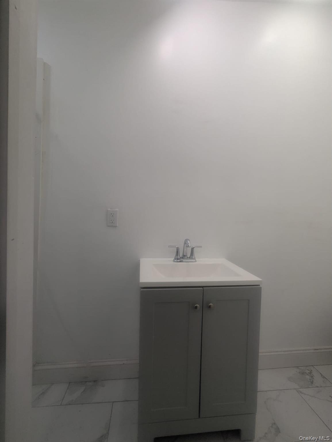 2323 Mott Avenue – For Sale photo 6