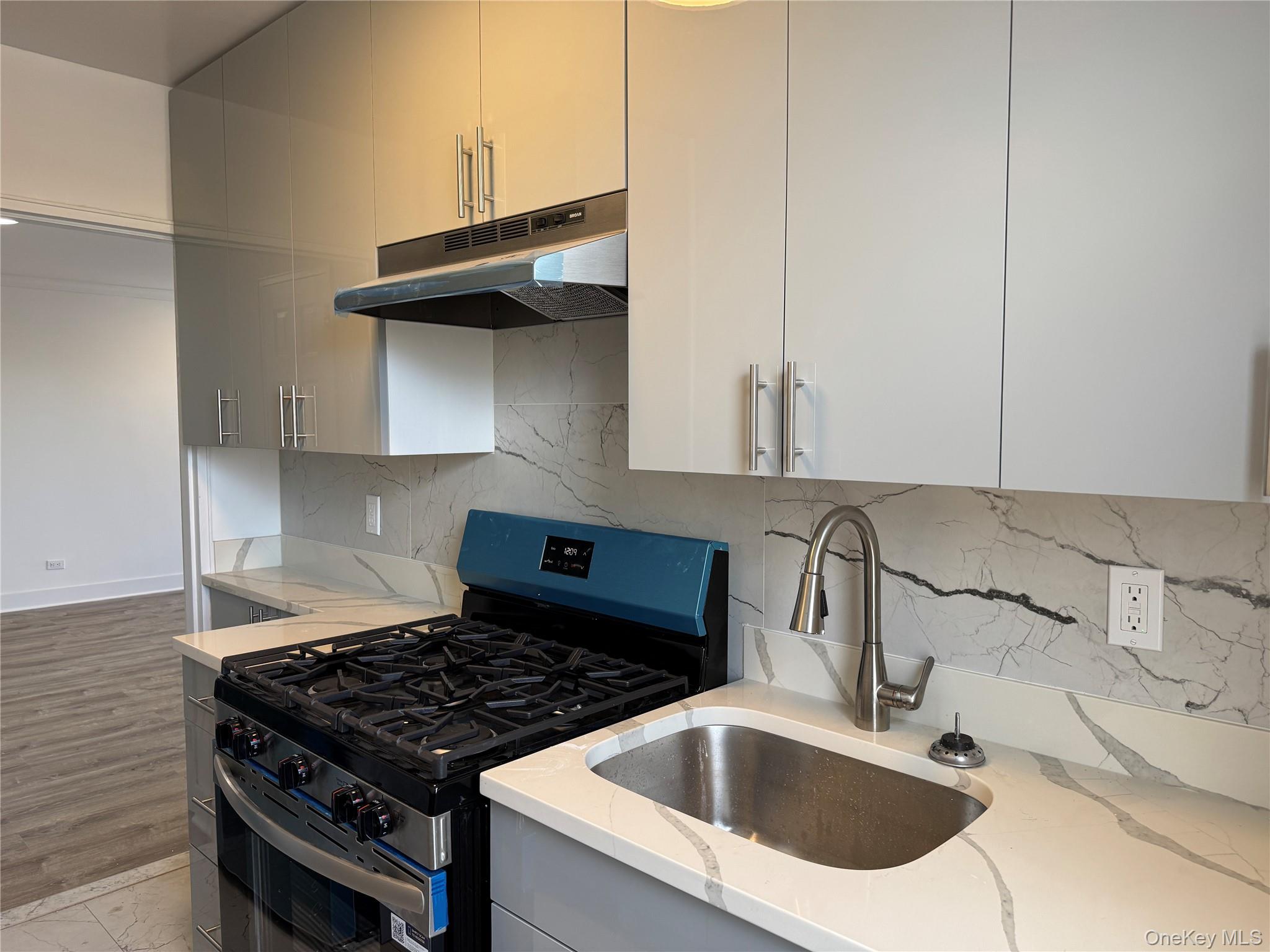 222-89 Braddock Avenue, Unit 3-E photo 10