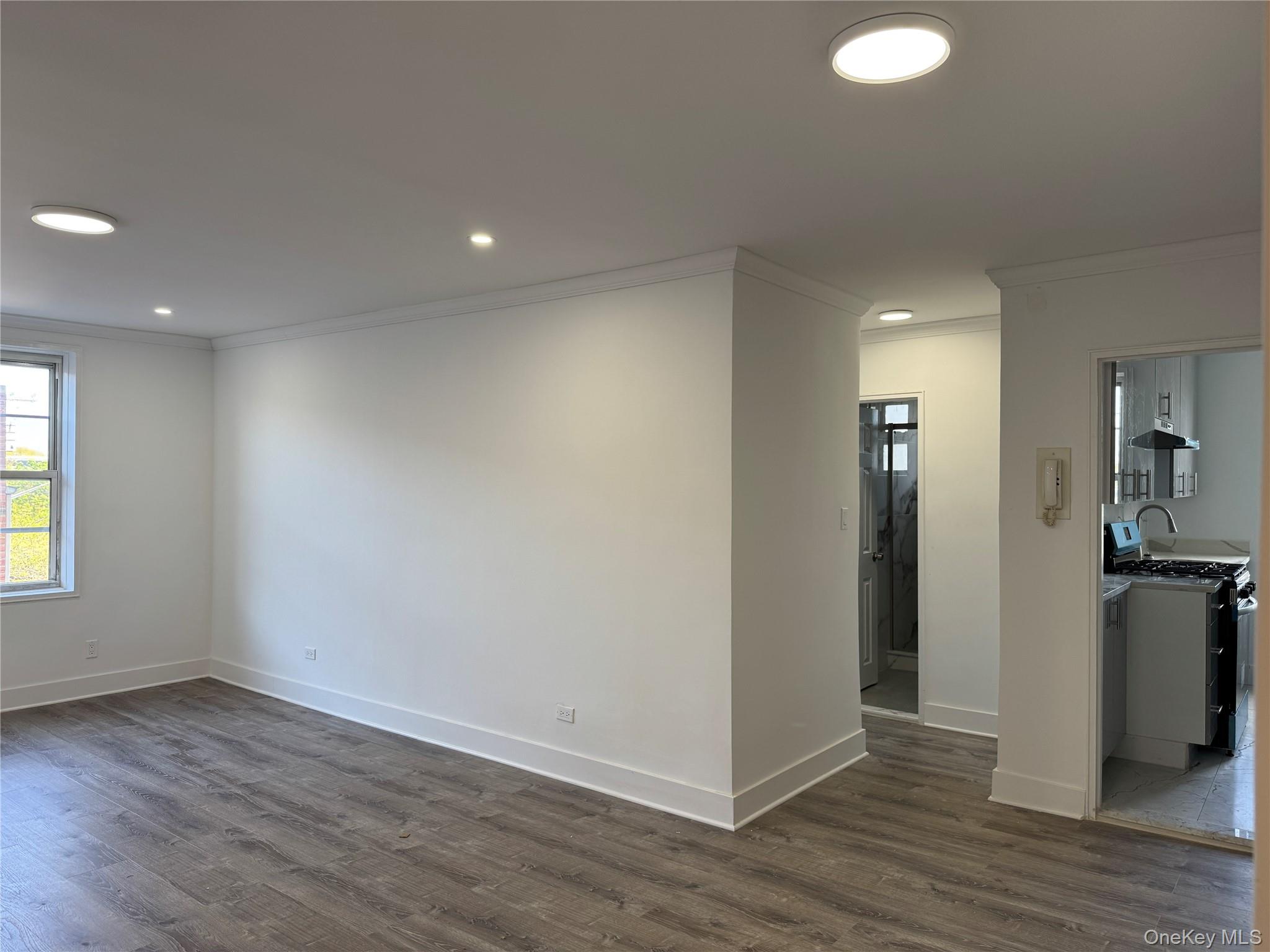 222-89 Braddock Avenue, Unit 3-E photo 2