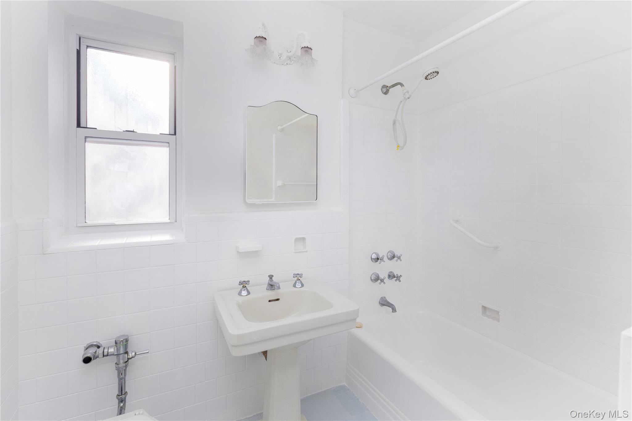 474 W 238th Street, Unit 4I photo 6
