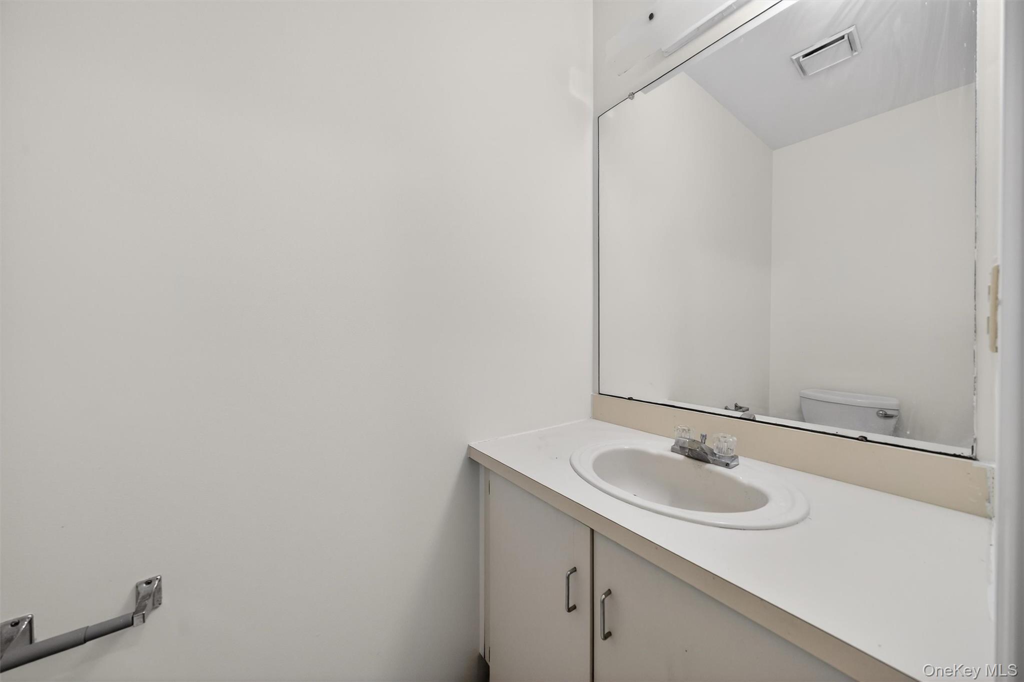25 Moore Lane – For Sale photo 18