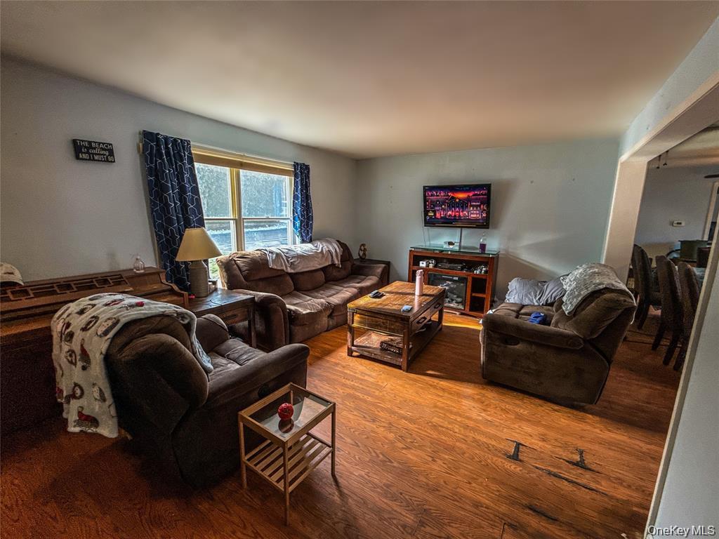 33 Muntz Lane – For Sale photo 5