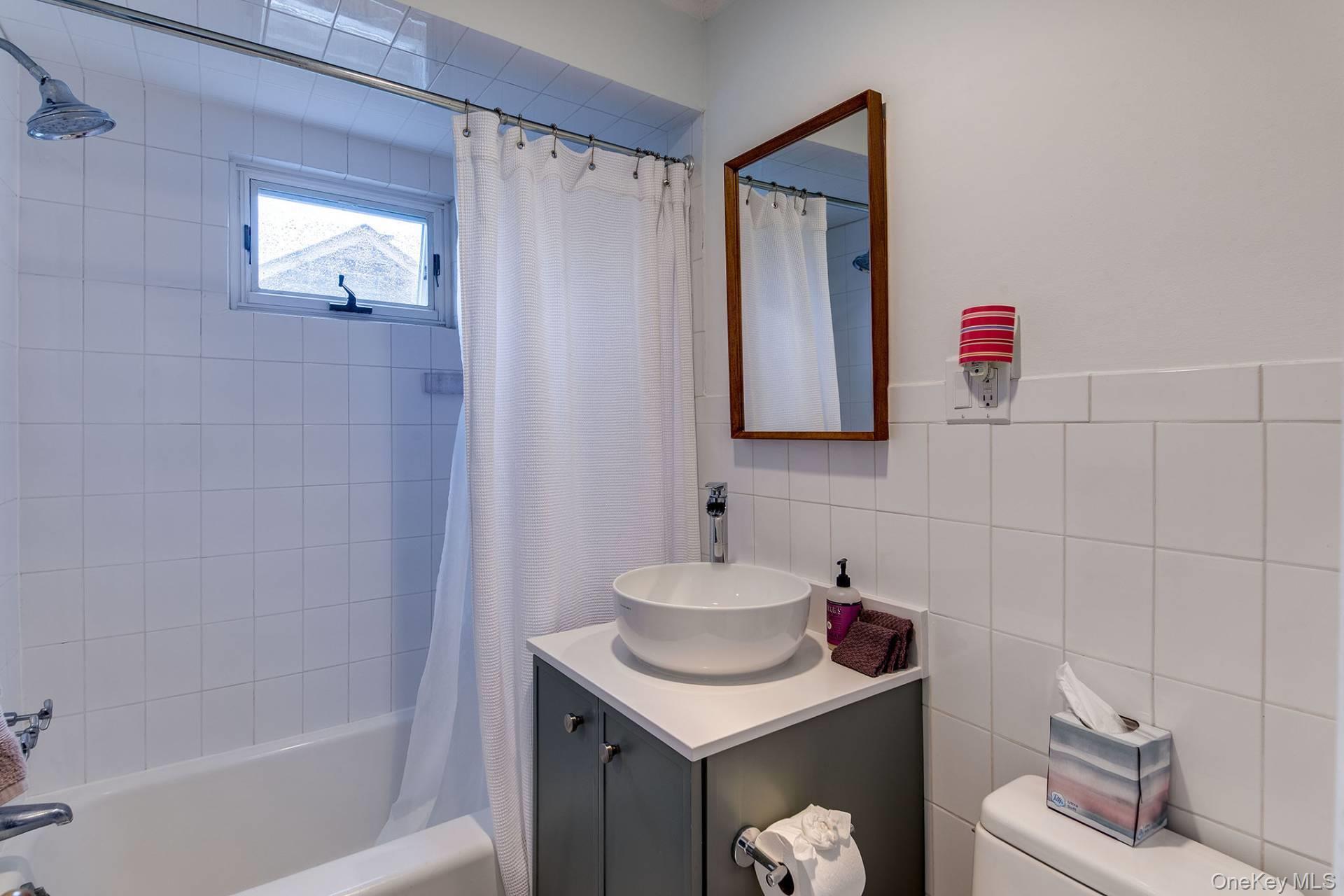 17 Beach Avenue – For Rent photo 11