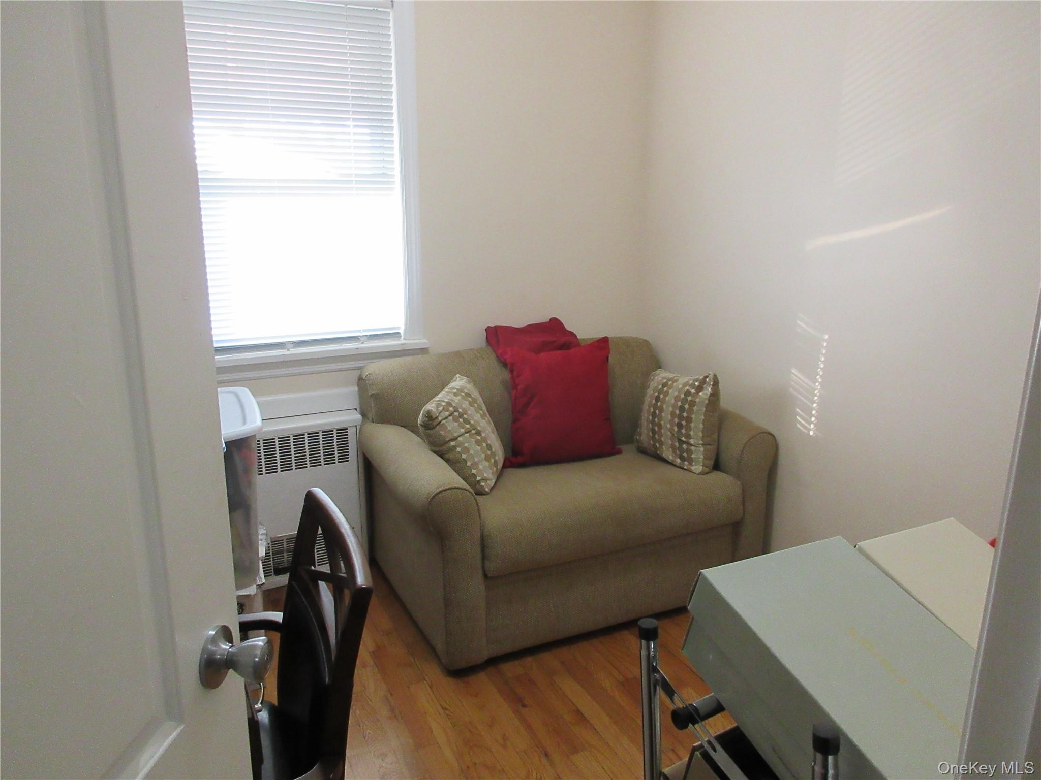 3228 Tenbroeck Avenue – For Sale photo 21