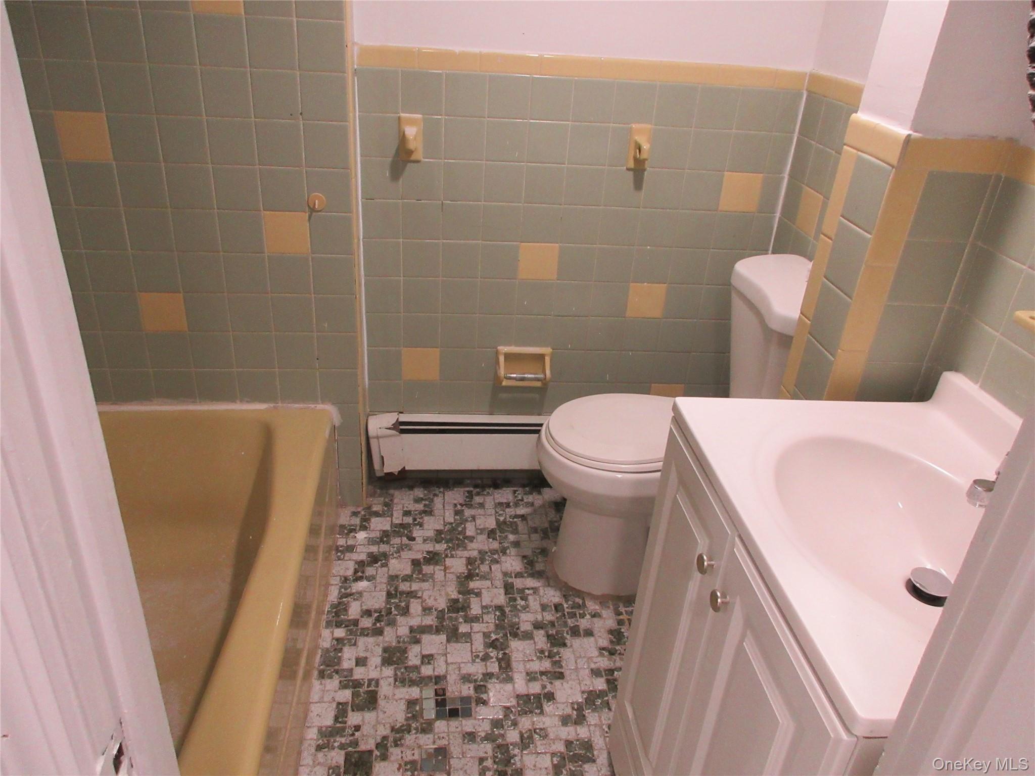 3228 Tenbroeck Avenue – For Sale photo 22