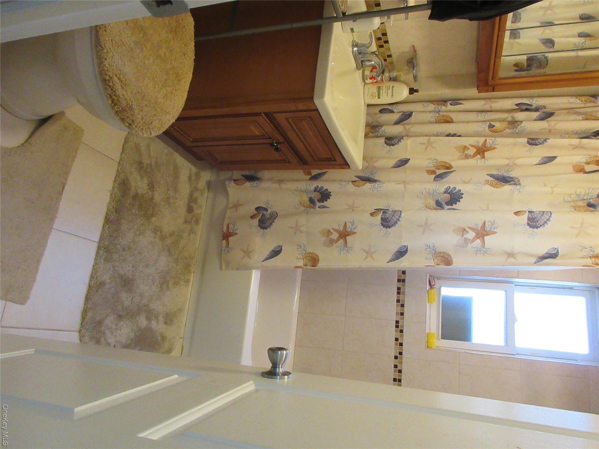 3228 Tenbroeck Avenue – For Sale photo 9