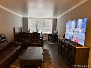 1874 Pelham Parkway S, Unit 5C photo 6