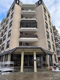 1874 Pelham Parkway S, Unit 5C photo 3