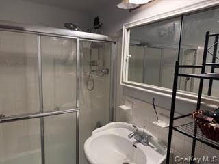 1874 Pelham Parkway S, Unit 5C photo 9