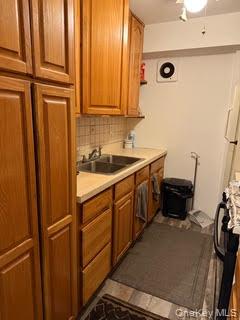 1874 Pelham Parkway S, Unit 5C photo 15
