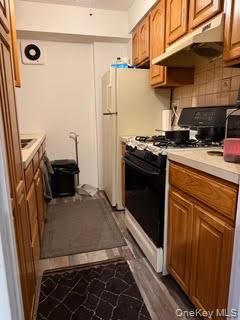 1874 Pelham Parkway S, Unit 5C photo 17