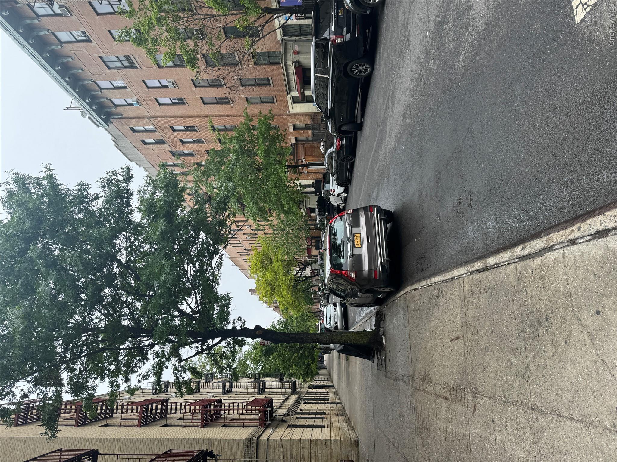 1105 College Avenue, Unit Stores  1 photo 3