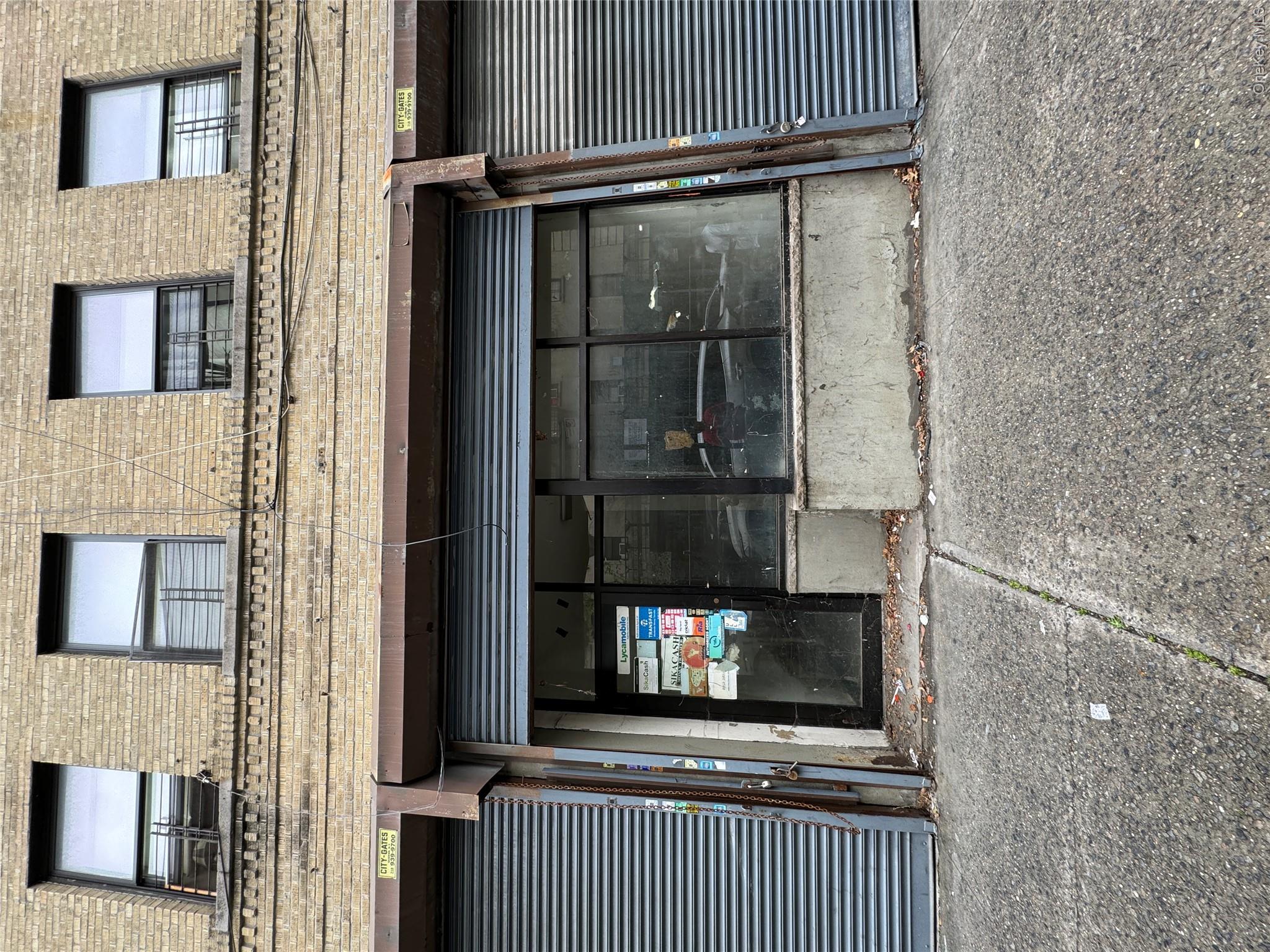 1105 College Avenue, Unit Stores  1 photo 5