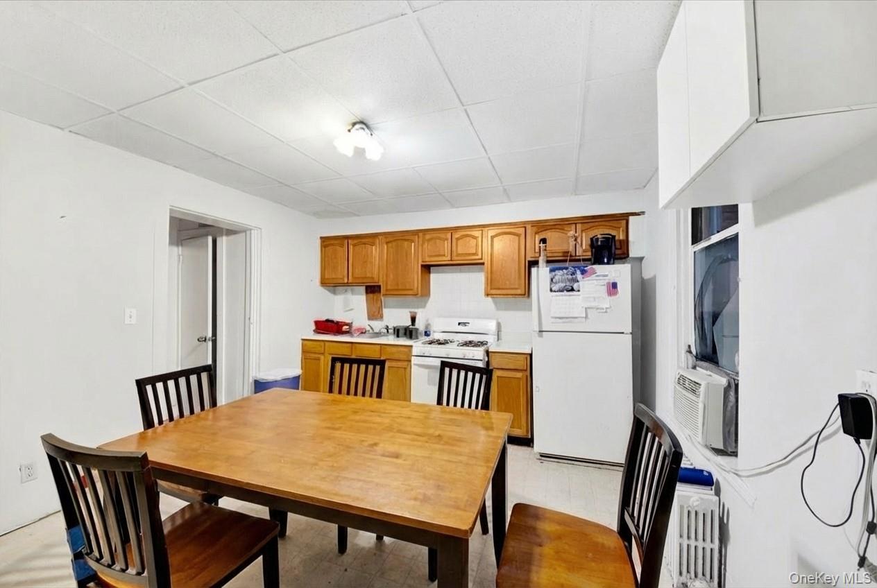 11 N 6th Avenue – For Sale photo 14
