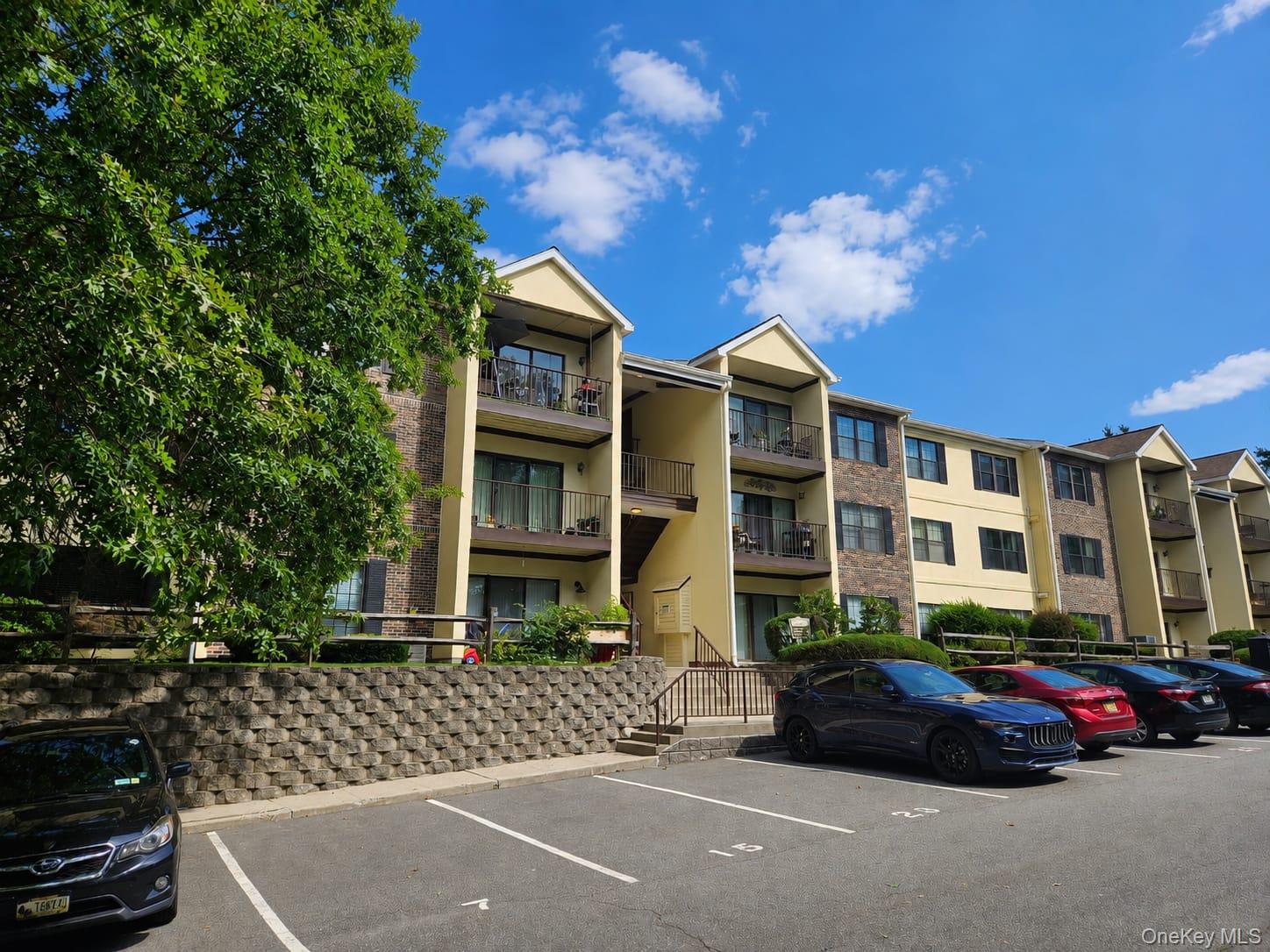 23 Nottingham Circle, Unit 23 photo 2