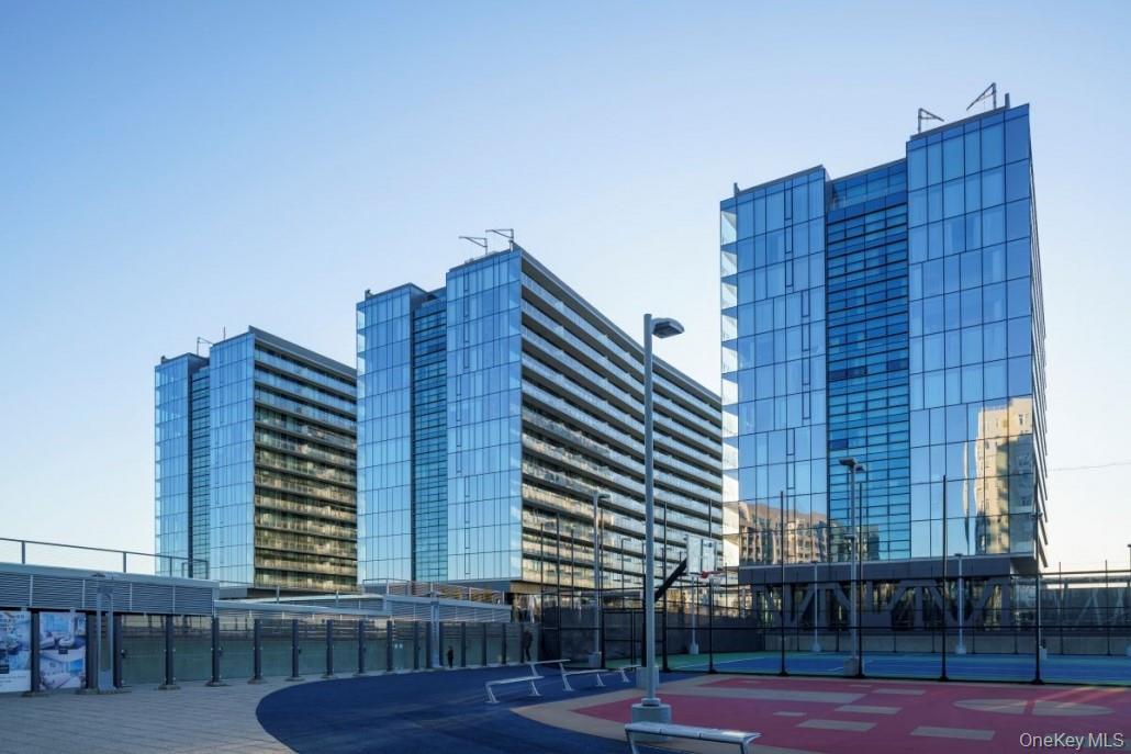 131-01 40 Road, Unit 19Z