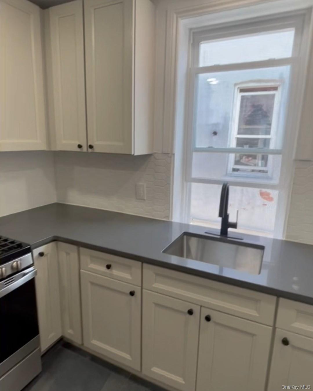 1102 Winthrop Street, Unit 4 photo 7
