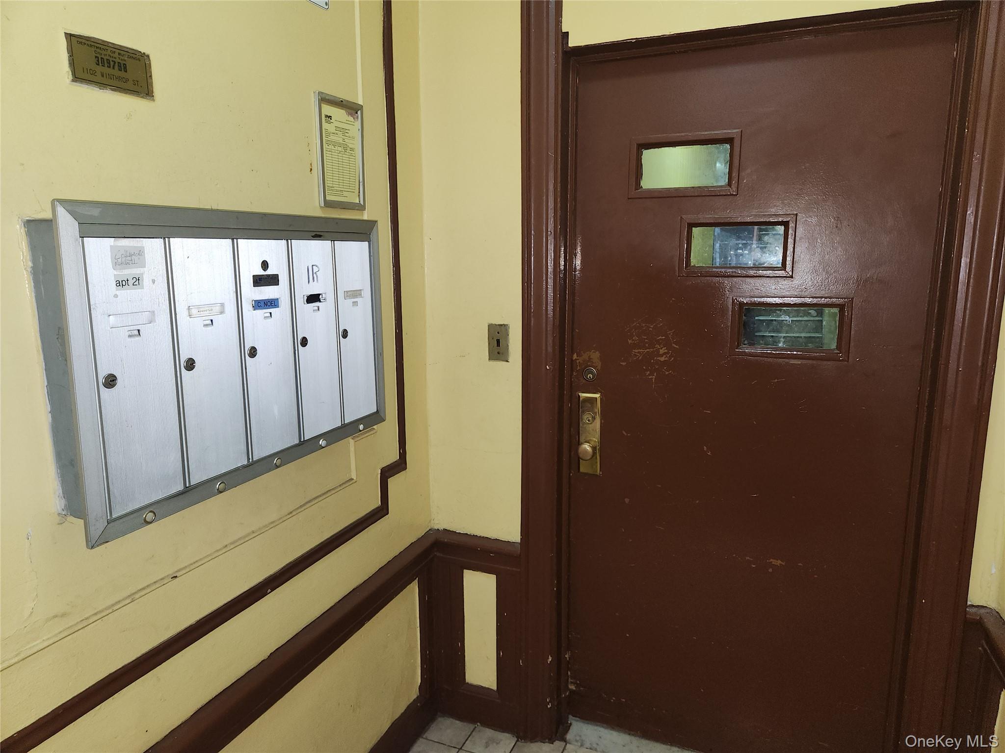 1102 Winthrop Street, Unit 4 photo 2
