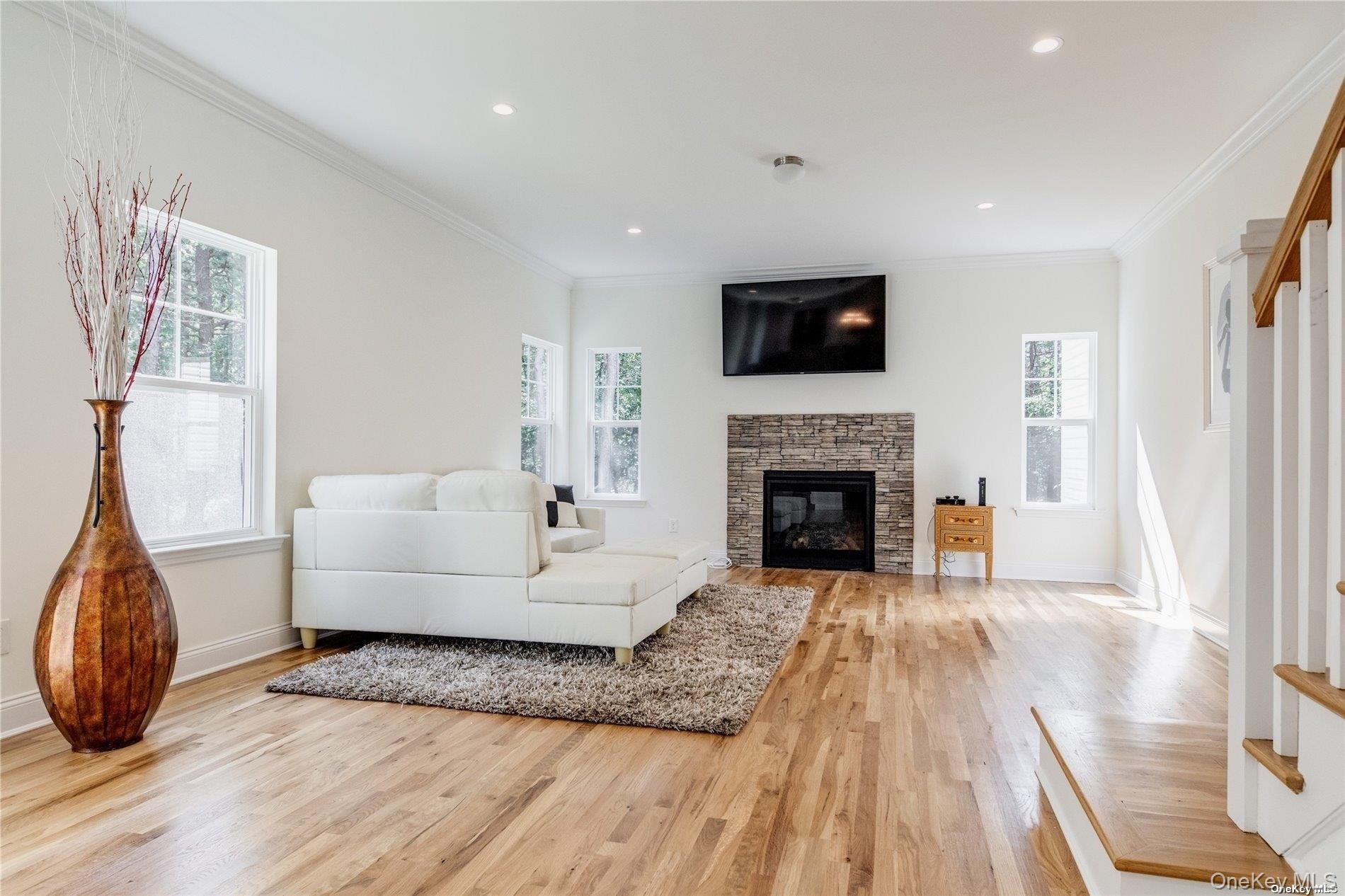 7 9th Street – For Sale photo 8