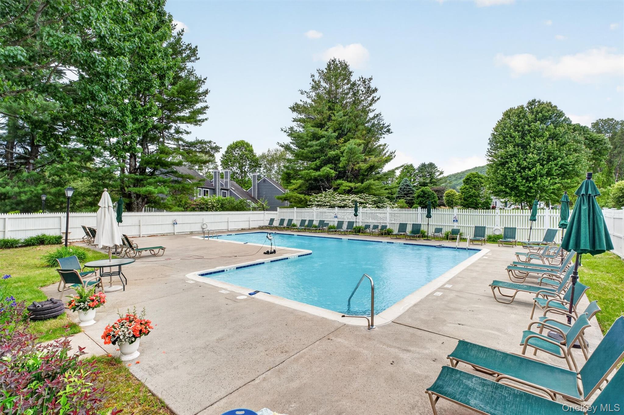 5 Red Tail Ct Court – For Sale photo 40