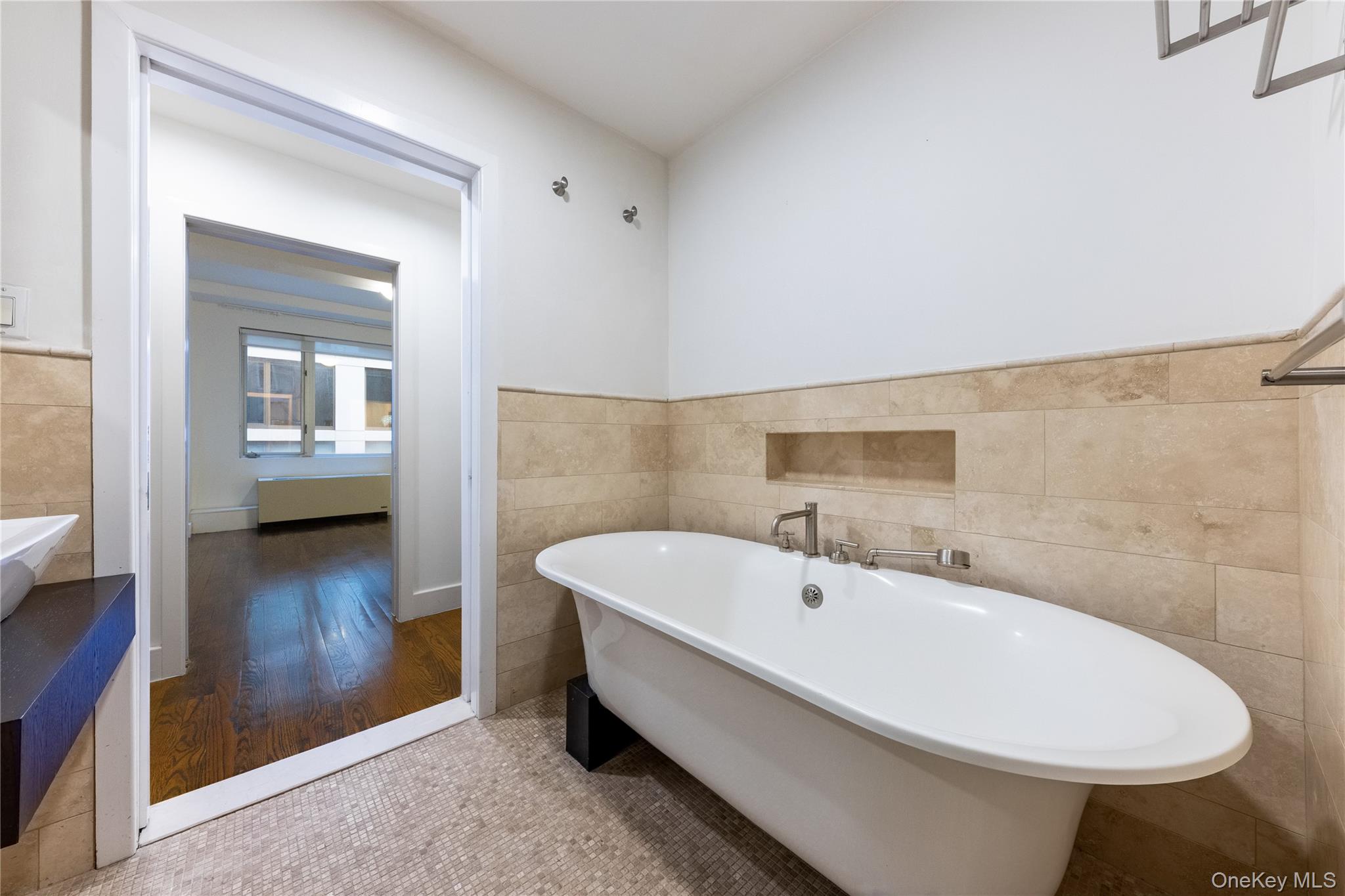 116 W 22nd Street, Unit 3 photo 22