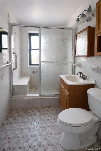 385 Grand Street, Unit L904 photo 14
