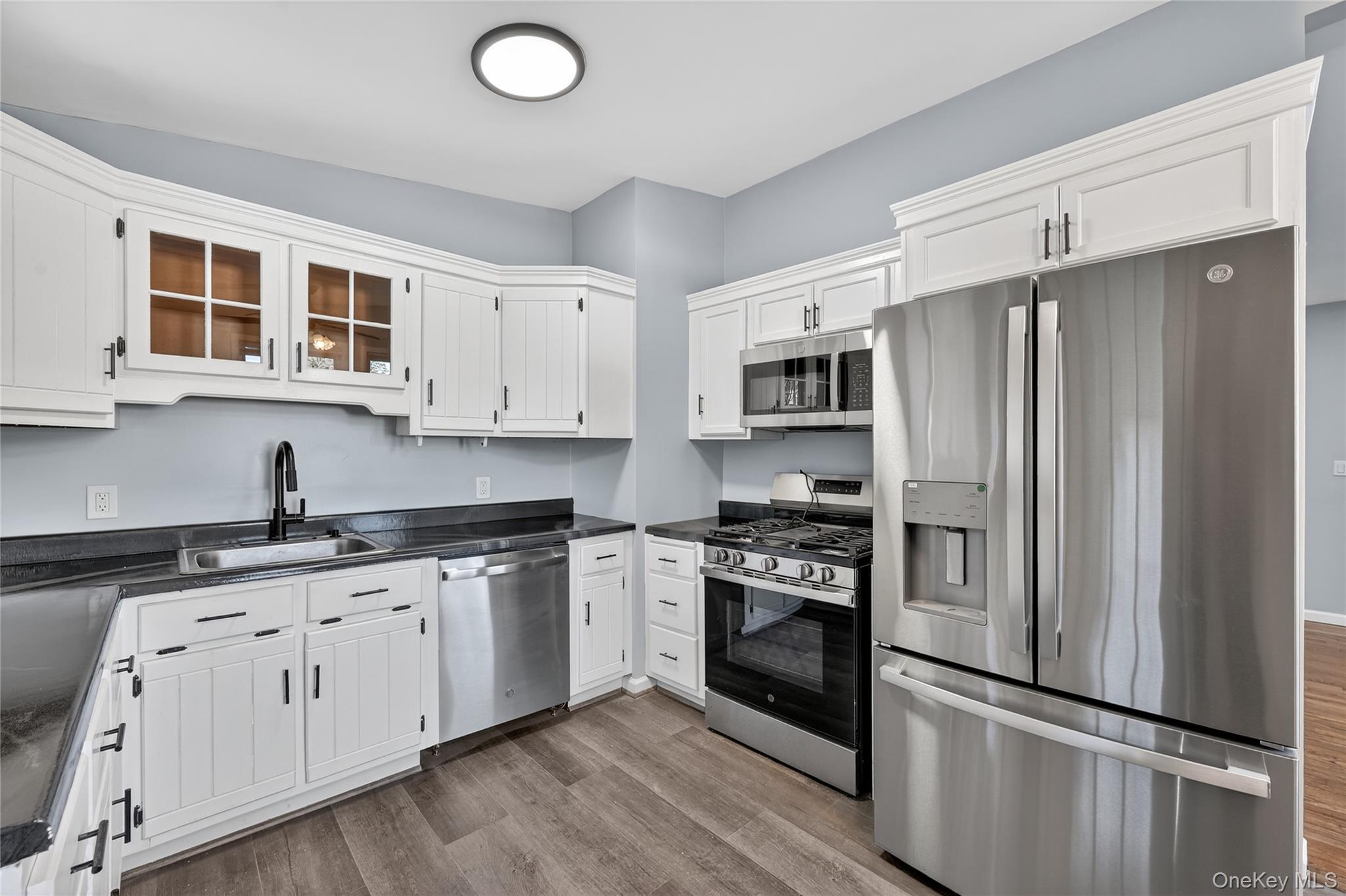 2 The Curve Road – For Sale photo 15
