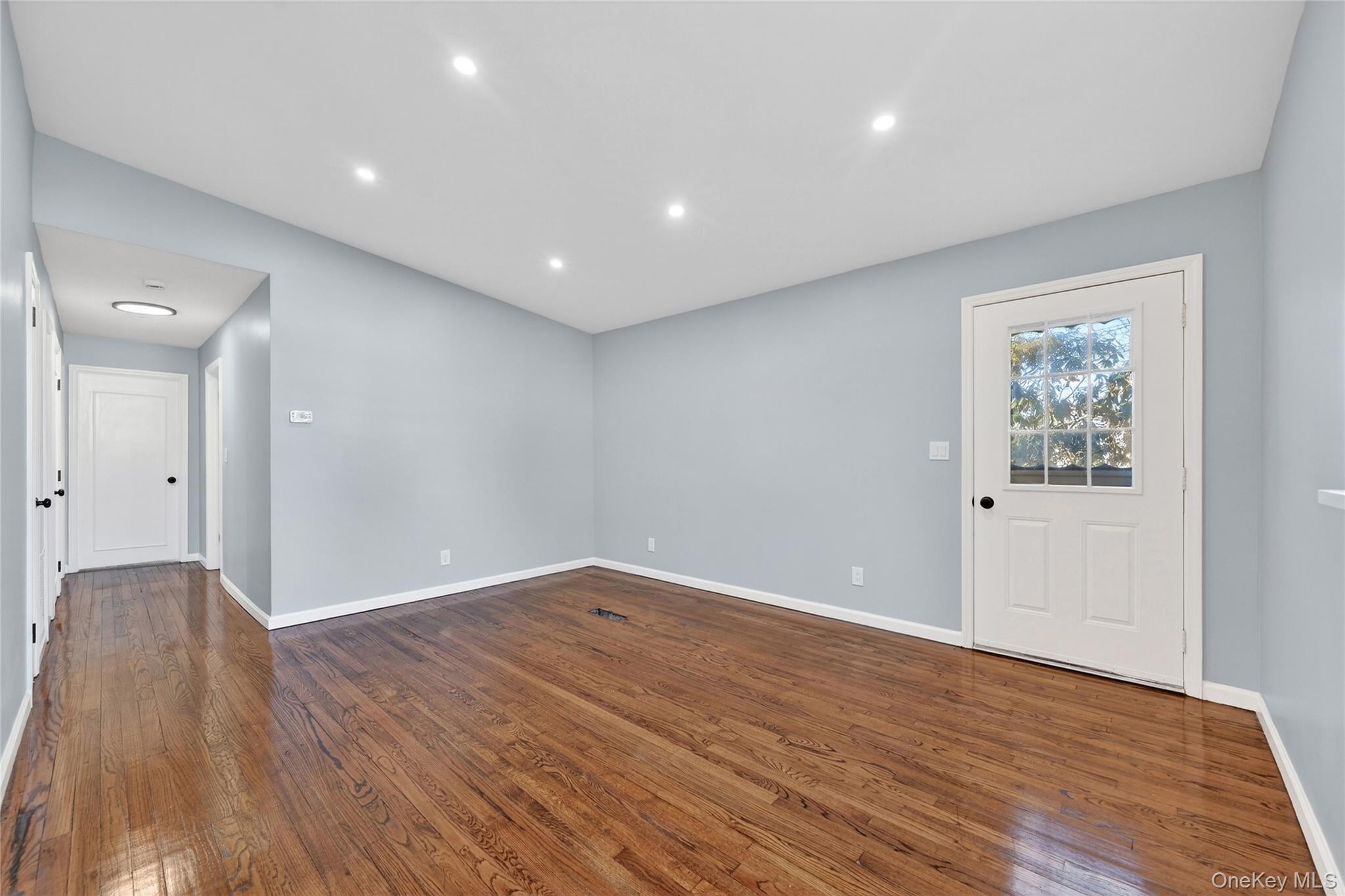 2 The Curve Road – For Sale photo 8