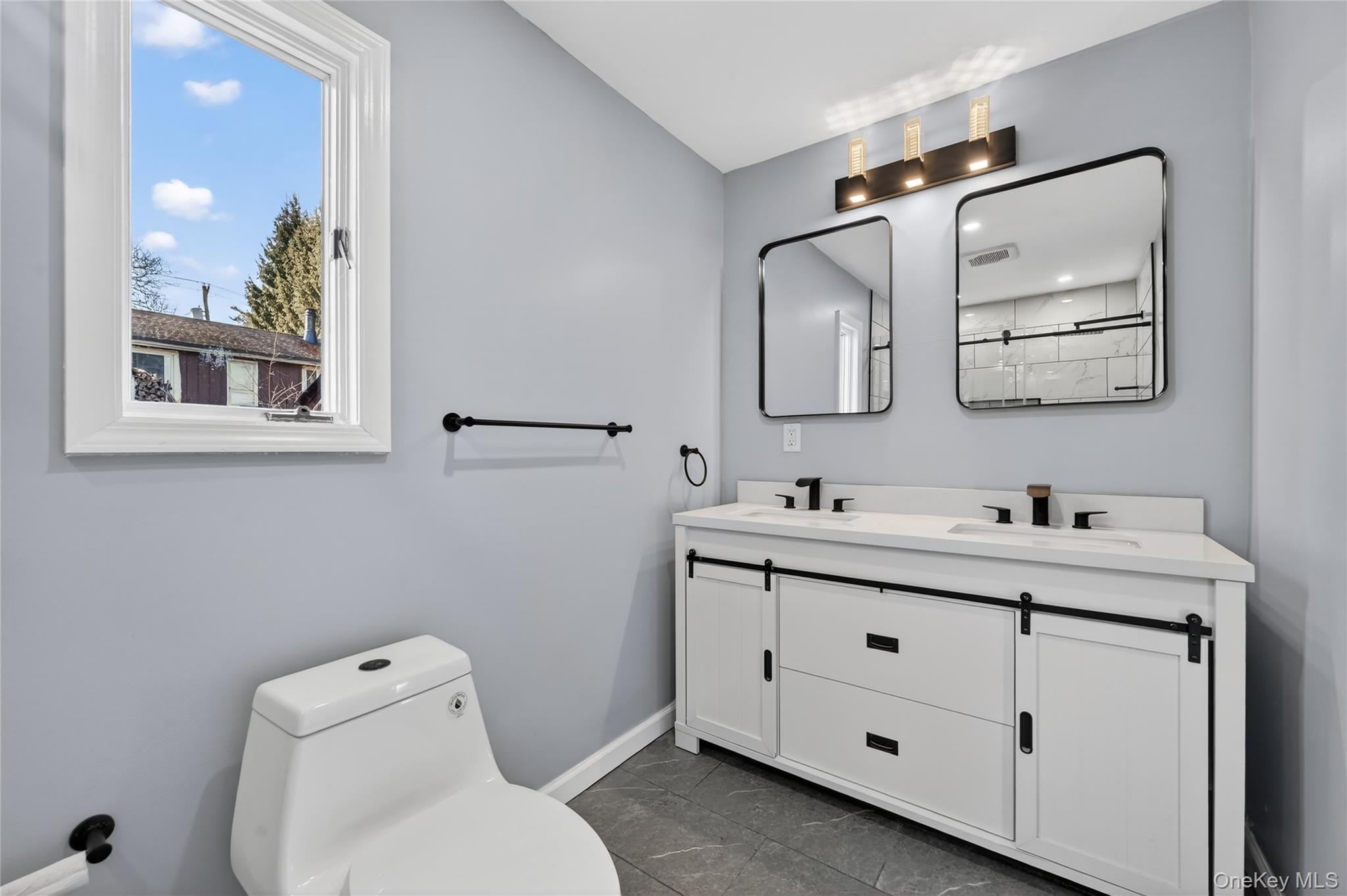2 The Curve Road – For Sale photo 23
