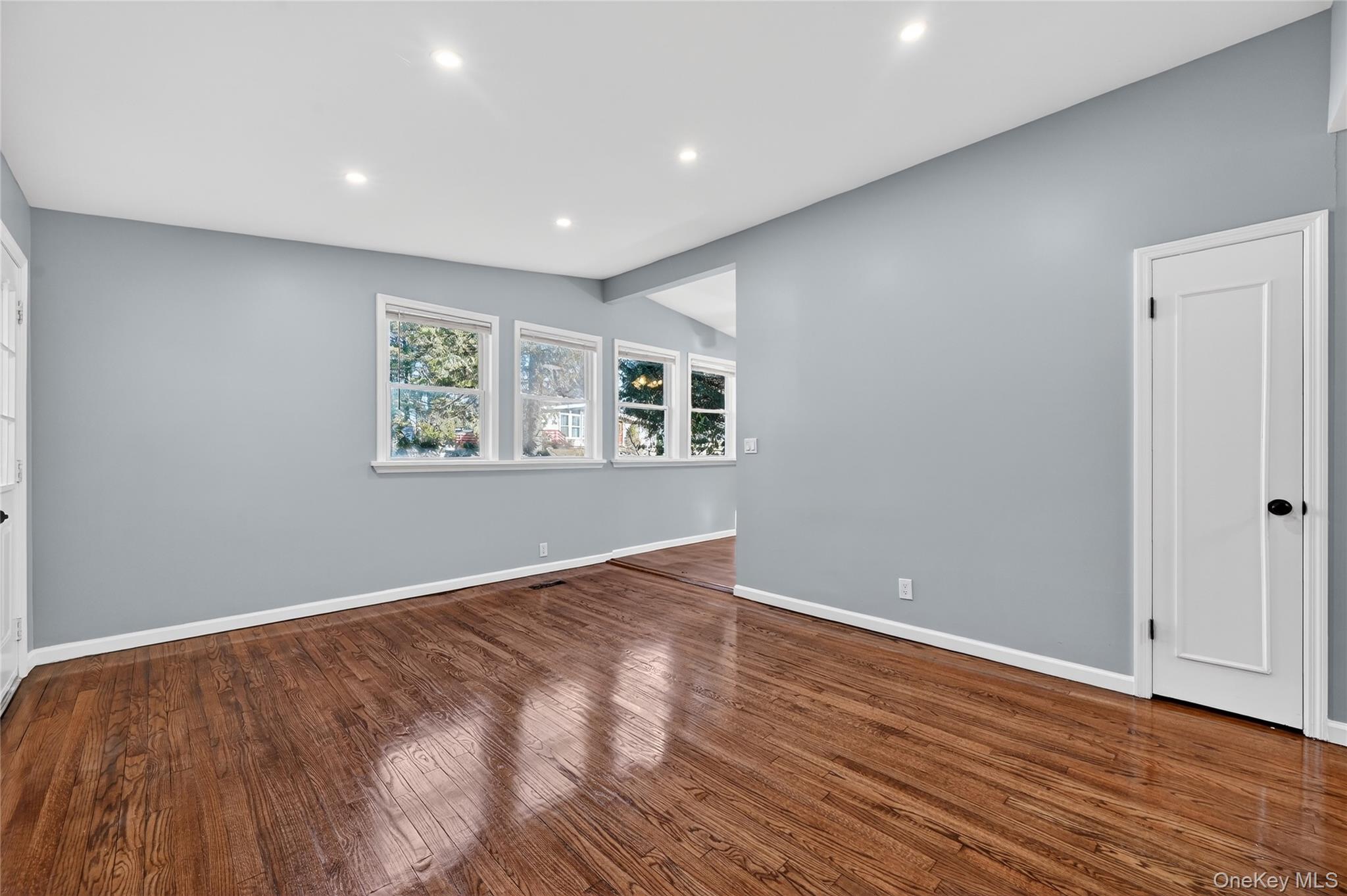2 The Curve Road – For Sale photo 10