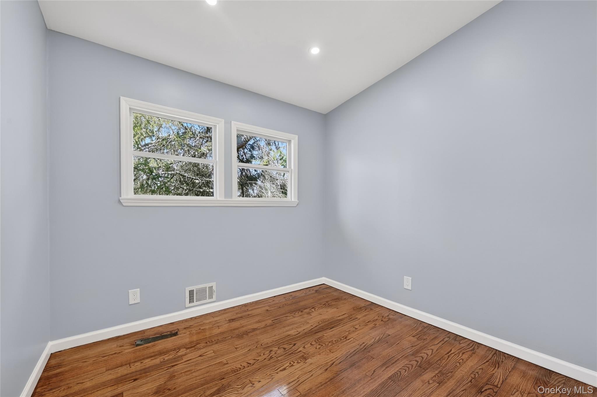 2 The Curve Road – For Sale photo 27